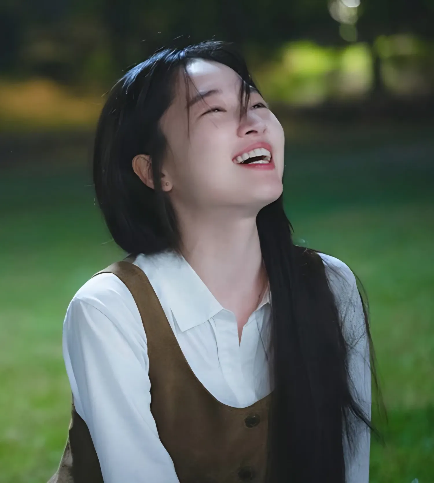 Currently spotlighted celeb post