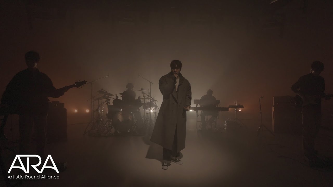 ファンが撮影した秘密の部屋の瞬間