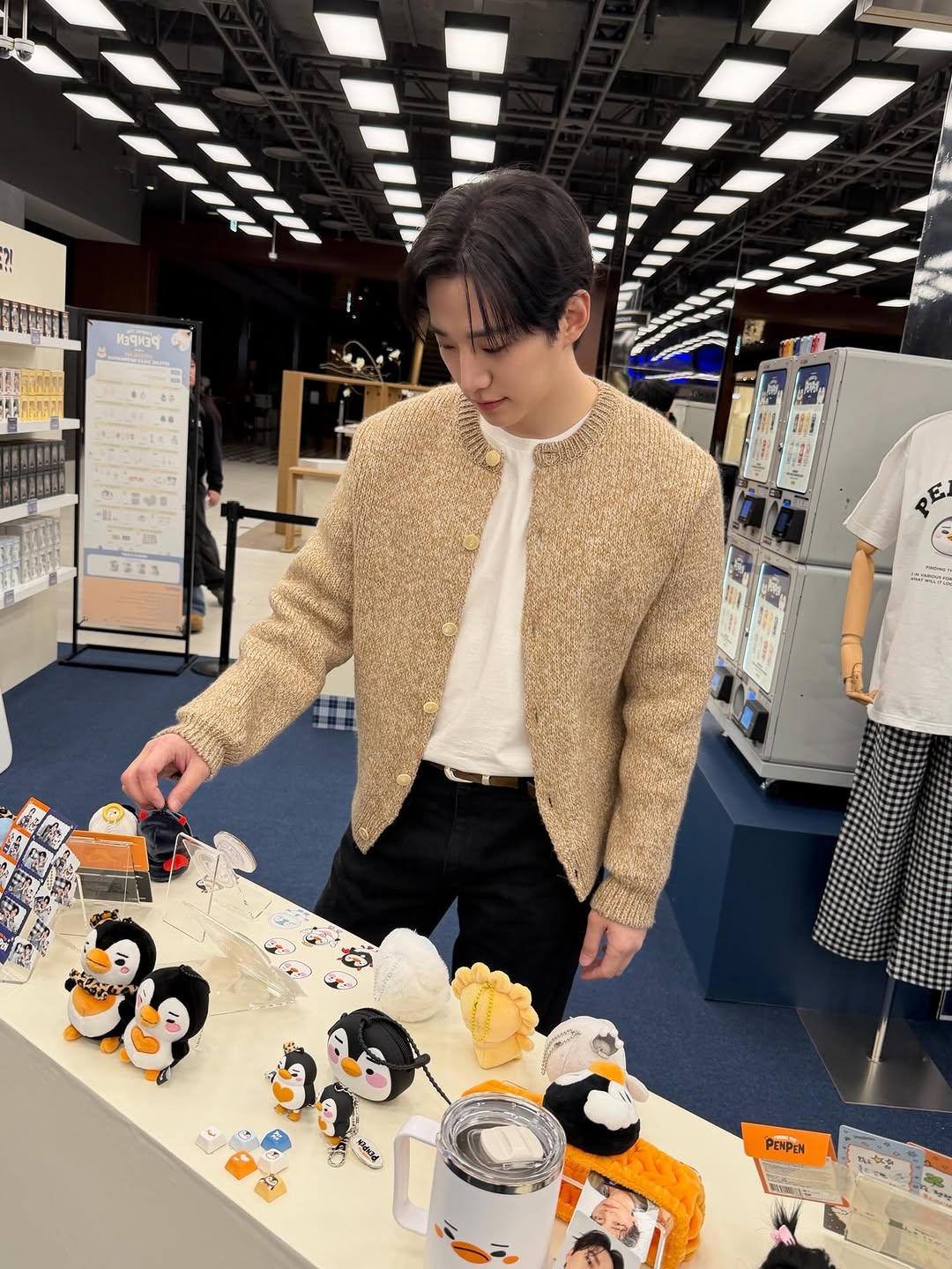 Momen yang diabadikan oleh penggemar Lee Junho