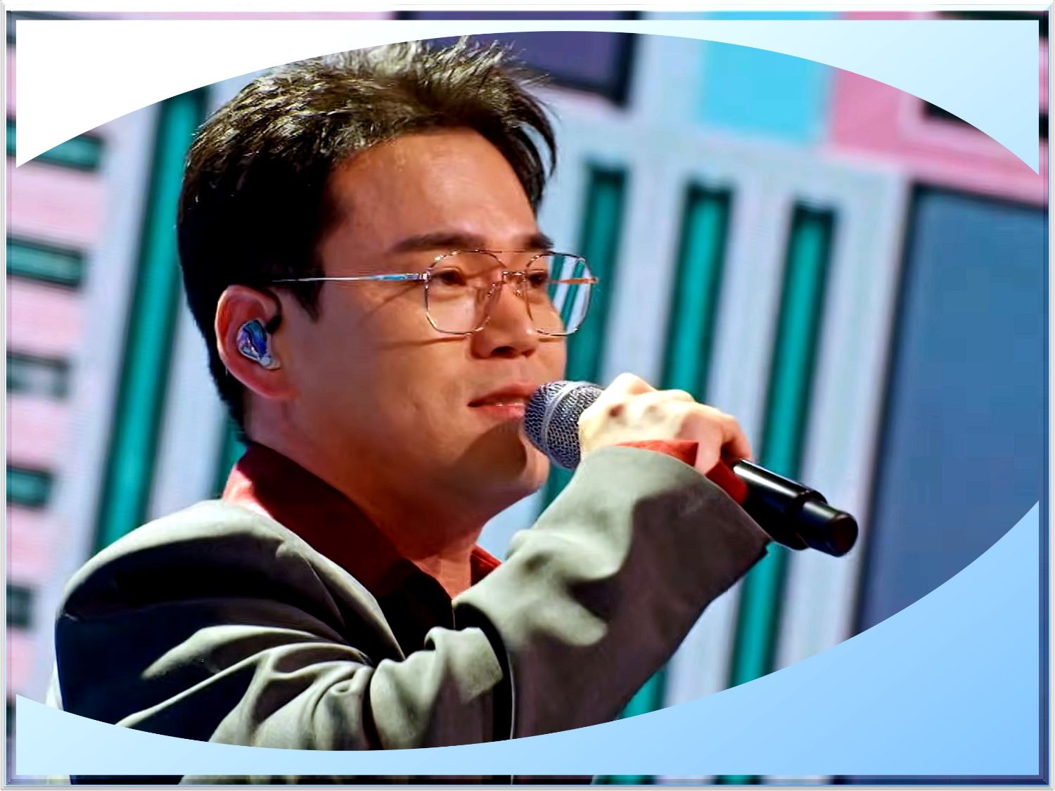 A moment captured by a fan of Cheonrokdam