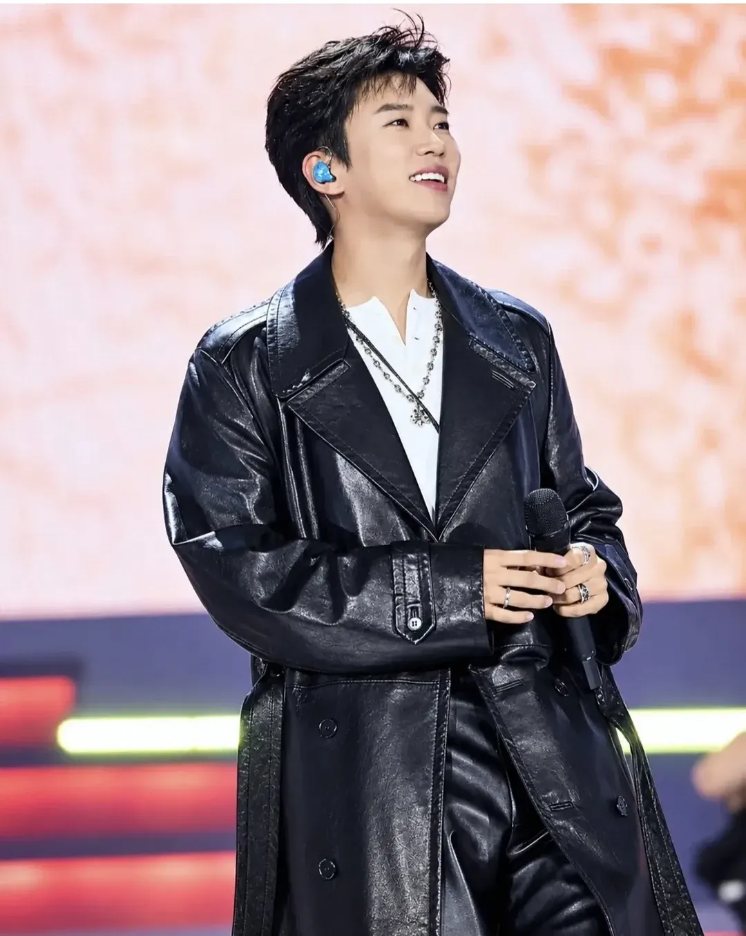 A moment captured by a fan of Lim Youngwoong