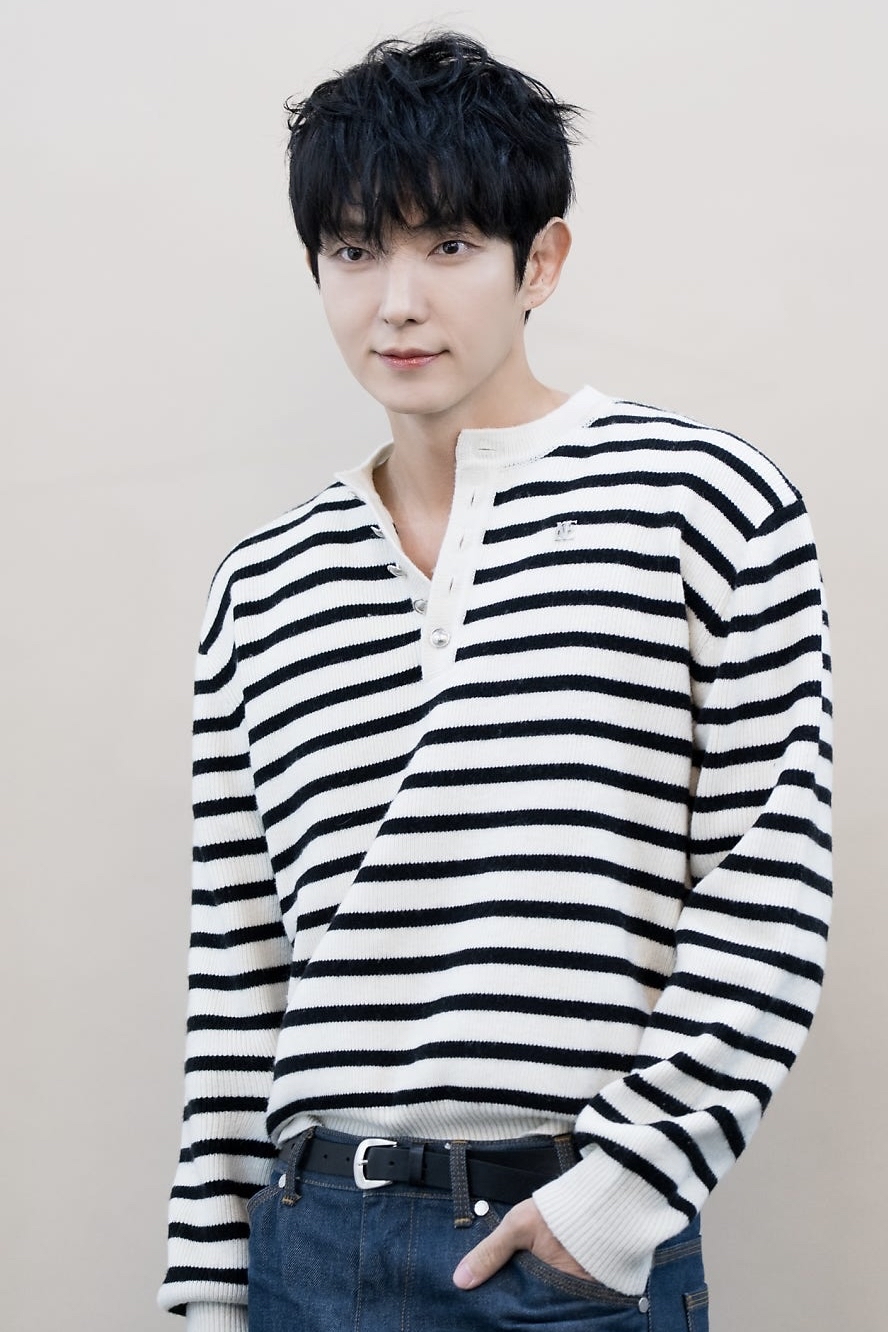 Latest photo of Lee Joongi