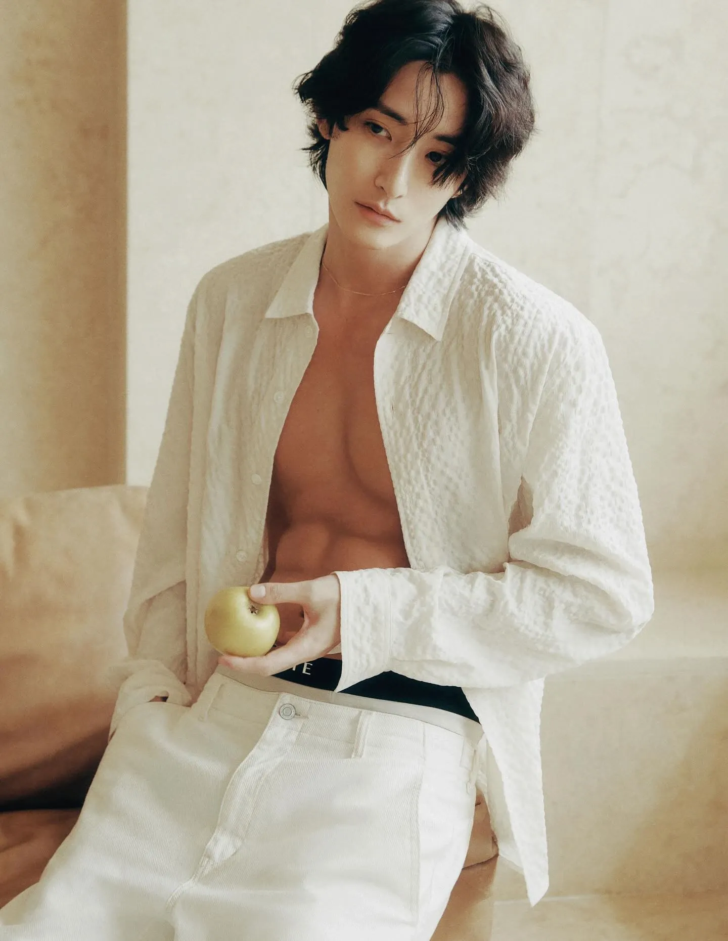 Behind-the-scenes cut of Lee Soohyuk