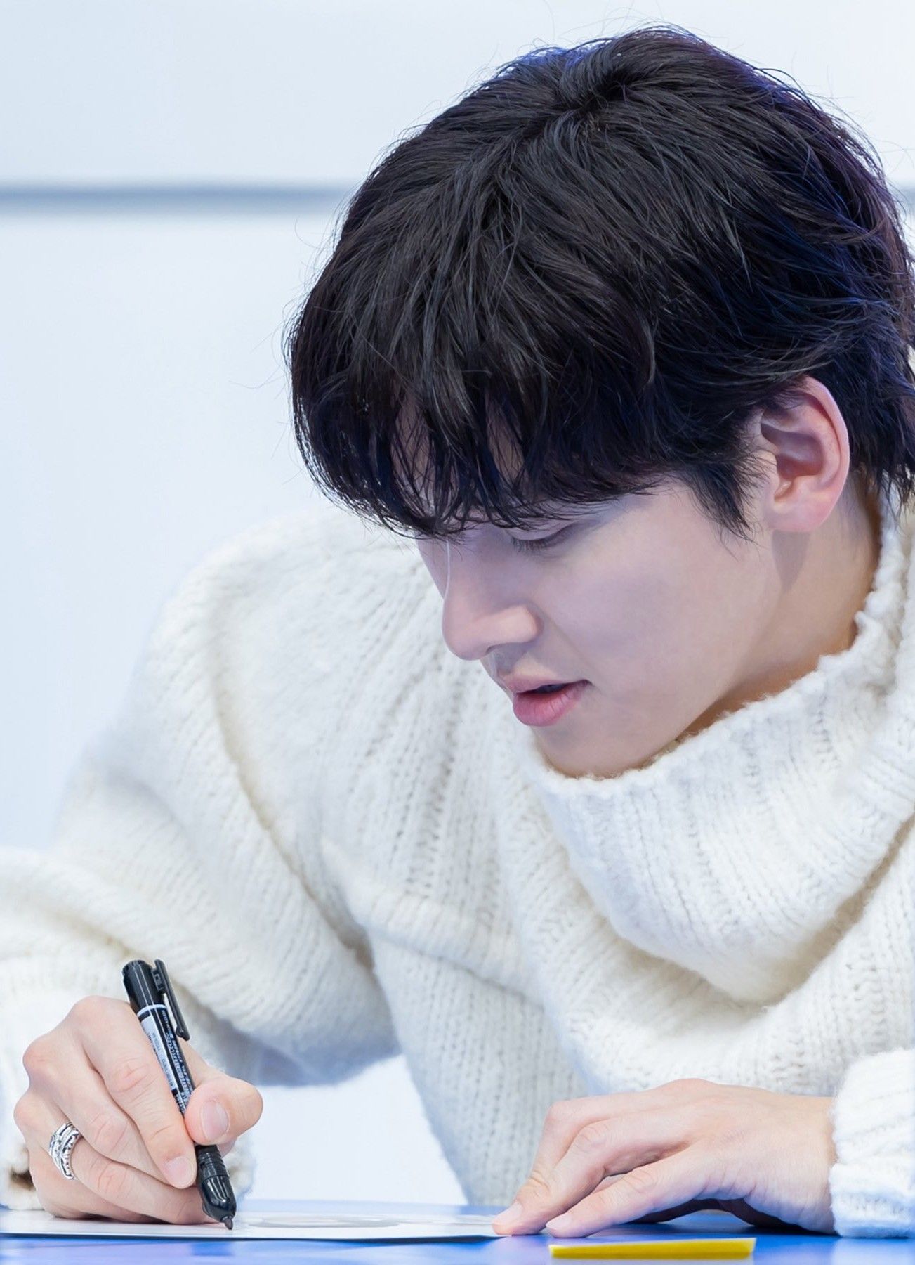 지창욱의 비하인드 컷