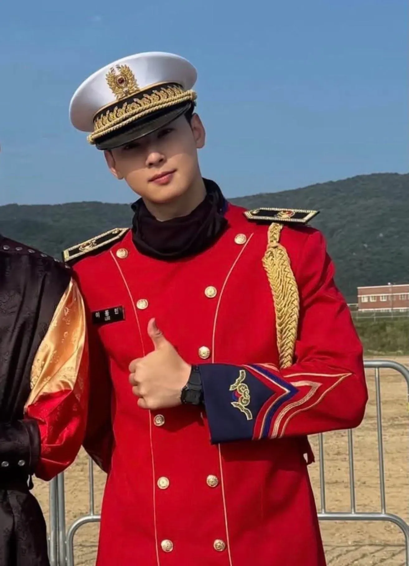 A moment captured by a fan of Cha Eunwoo