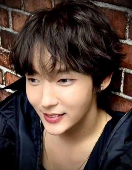 Recent activity shot of Lee Joongi