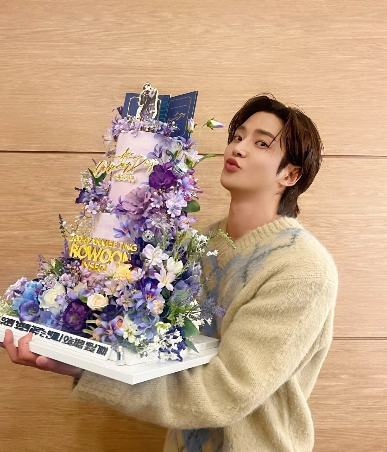 Cuplikan di balik layar dari Rowoon