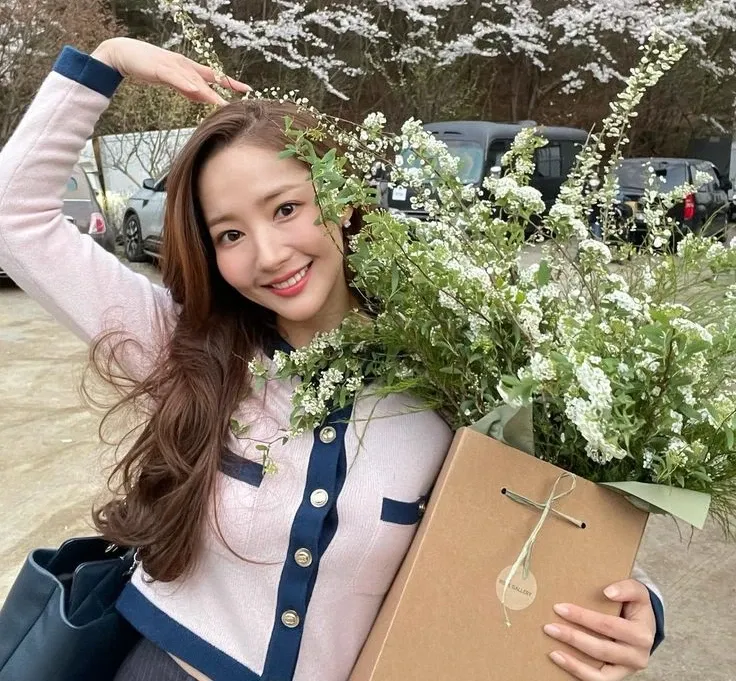 A moment captured by a fan of Park Minyoung