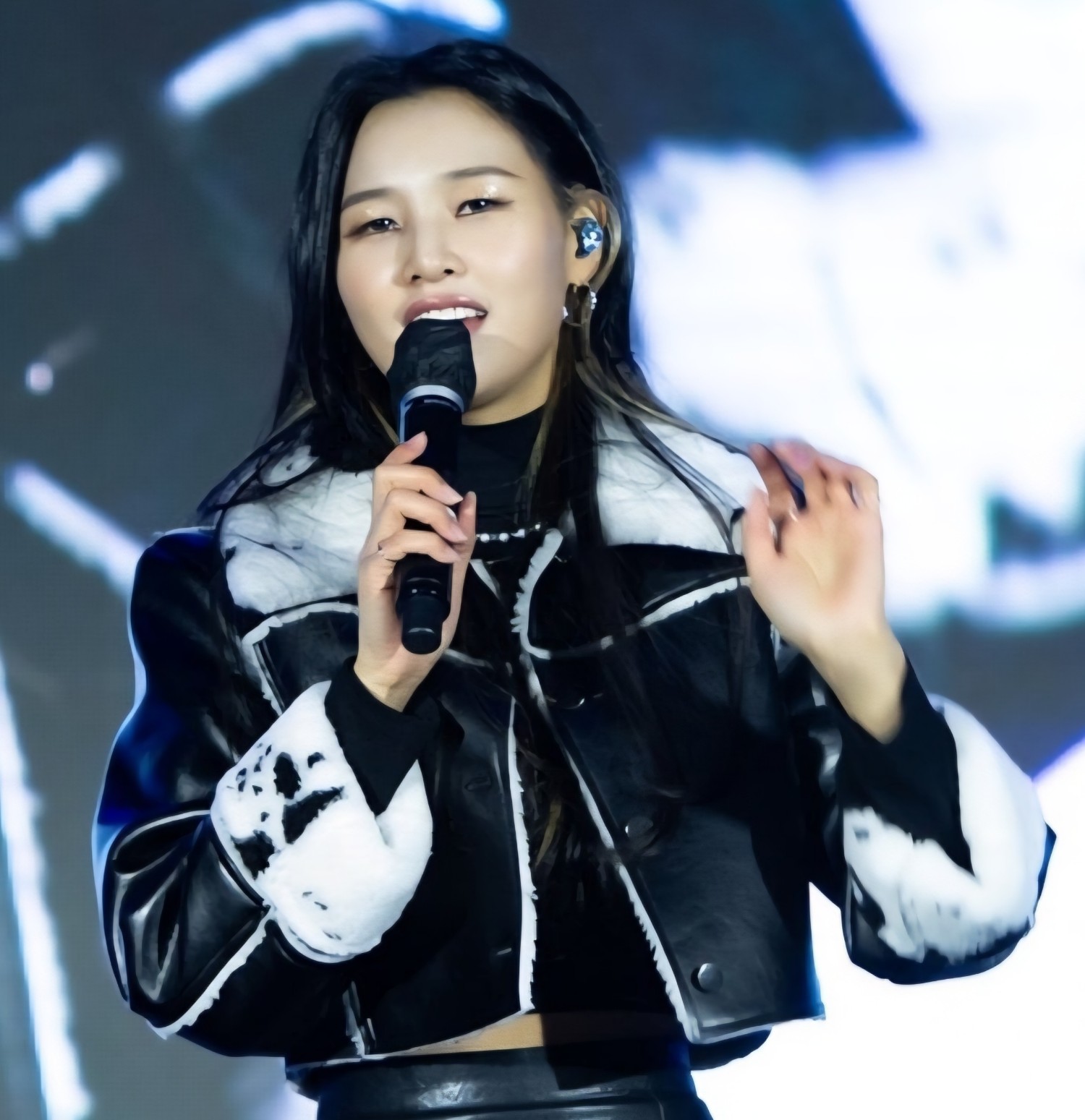 Behind-the-scenes cut of Hwang WooLim