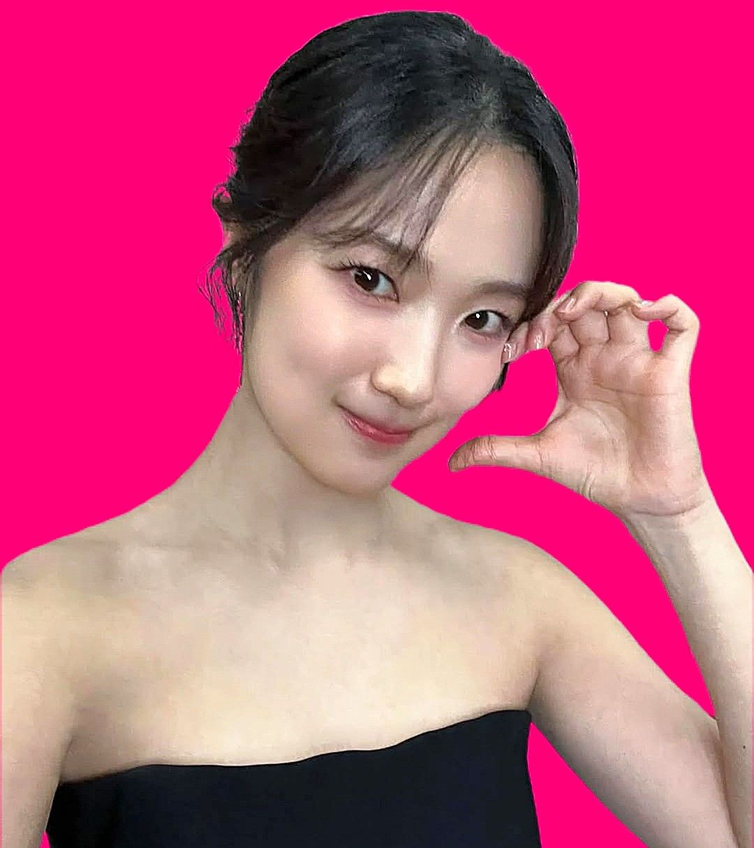 Behind-the-scenes cut of Kim Hyeyoon