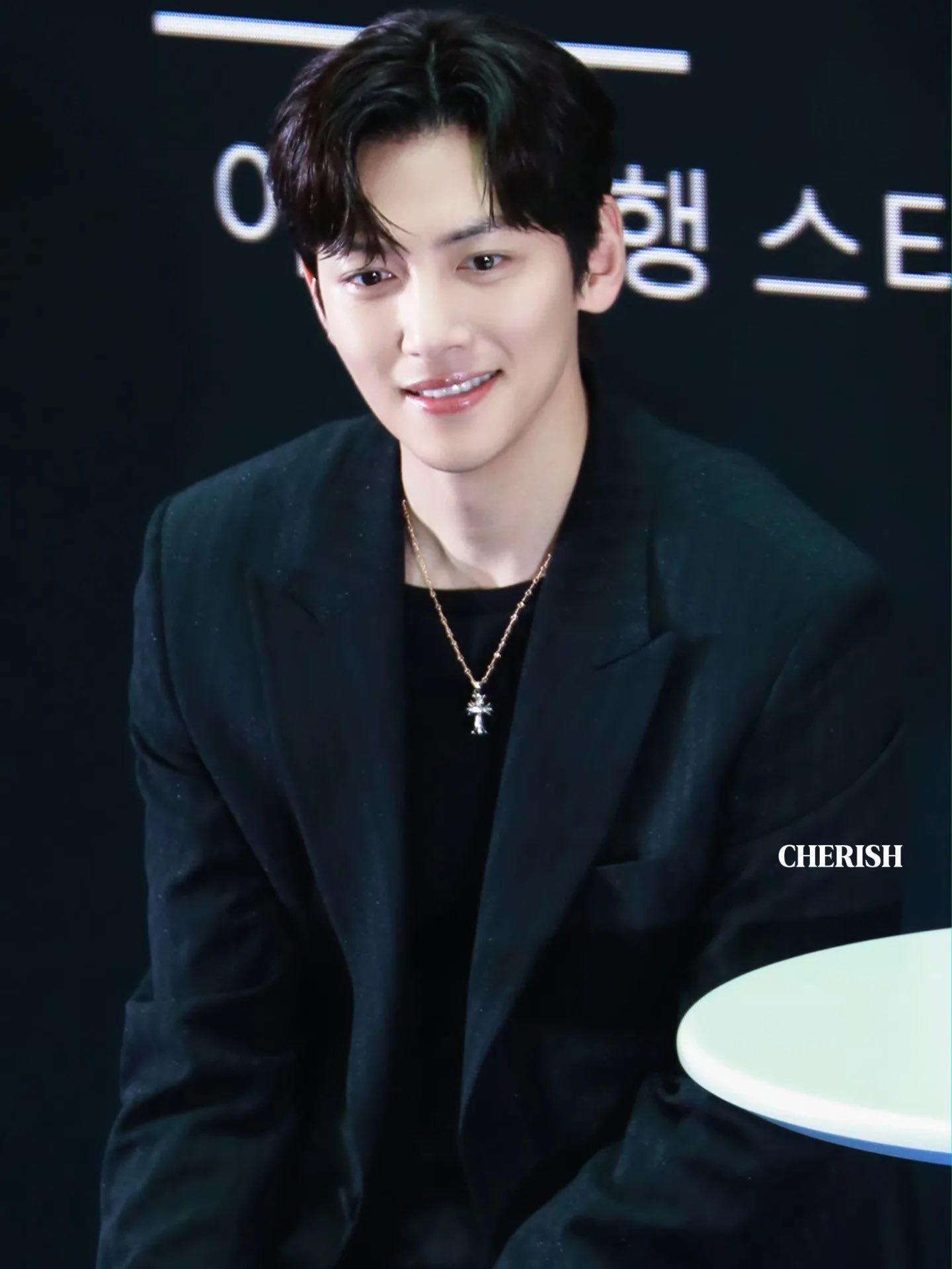 チ・チャンウクのビハインドカット