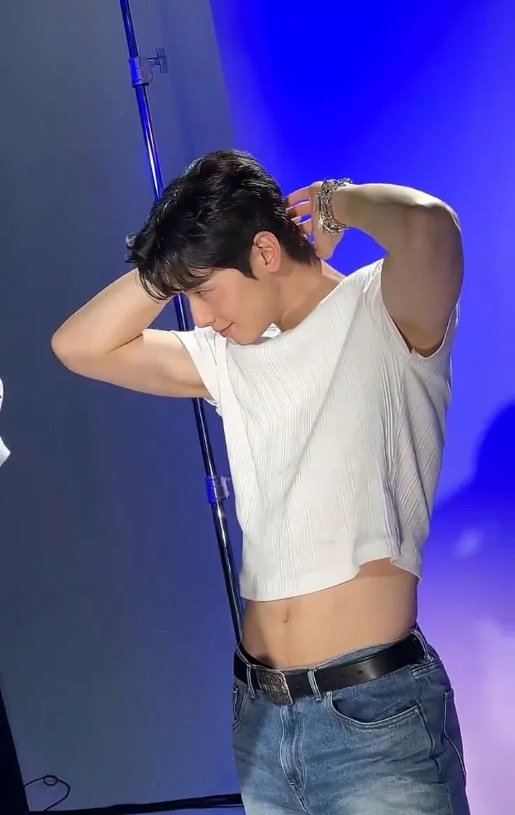 Recent activity shot of Cha Eunwoo