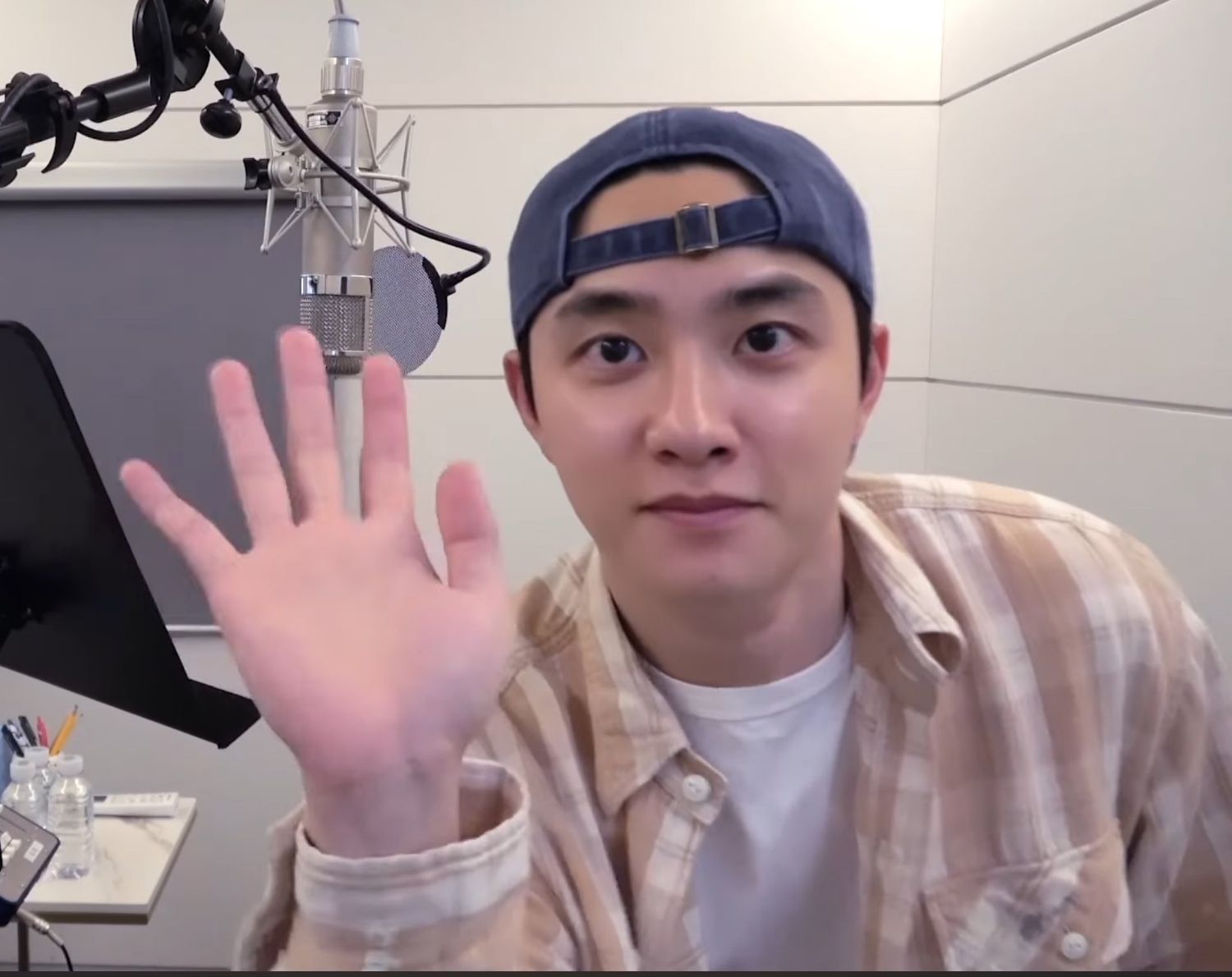 도경수 (디오)의 비하인드 컷