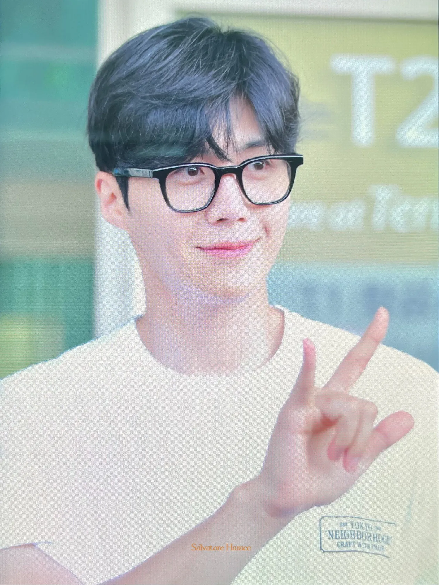 Behind-the-scenes cut of Kim Seonho