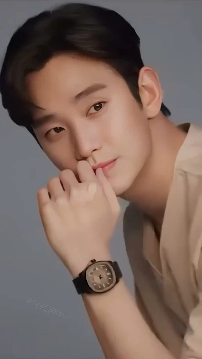 Foto kegiatan terbaru dari Kim Soohyun