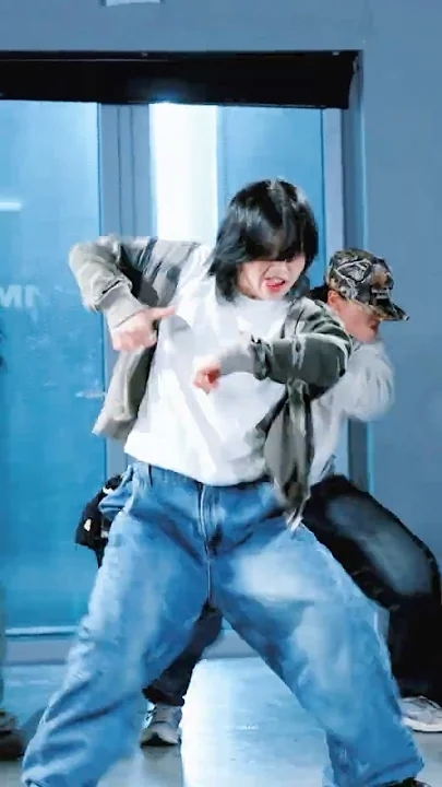 Gambar latar perwakilan yang disukai fandom Aiki