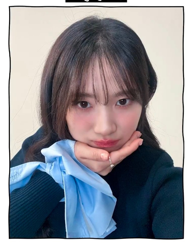 Behind-the-scenes cut of Kim Hyeyoon