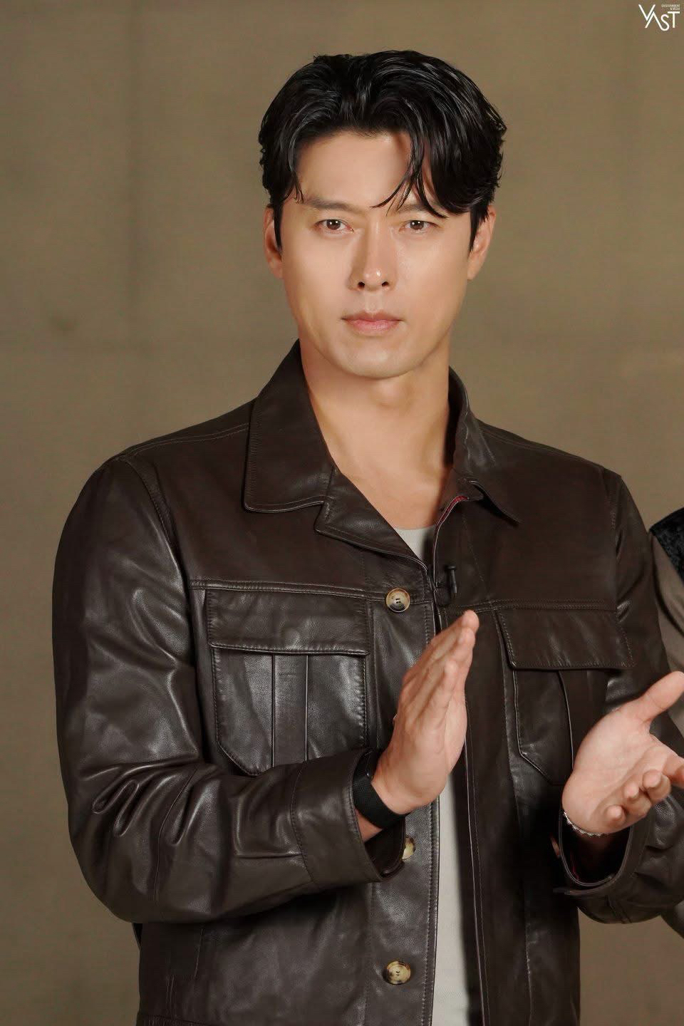 Momen yang diabadikan oleh penggemar Hyun Bin