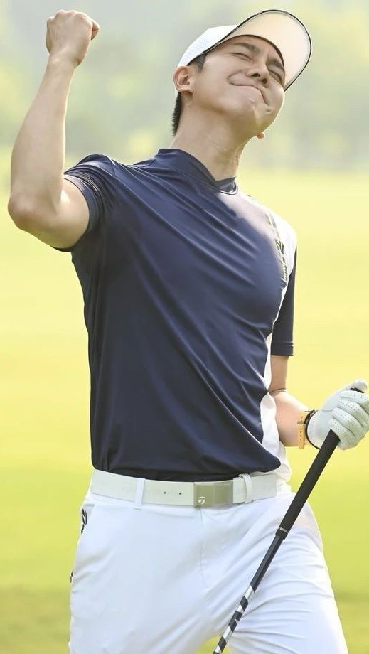 Recent activity shot of Lee Seunggi