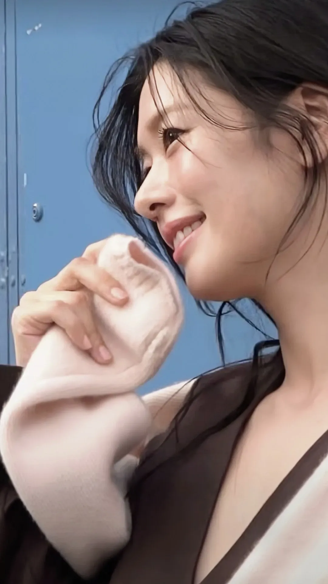 Emotional wallpaper shared by fans for Jung Somin
