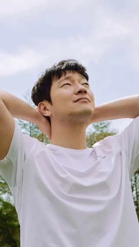 Today's popular wallpaper in Son Seokkoo community