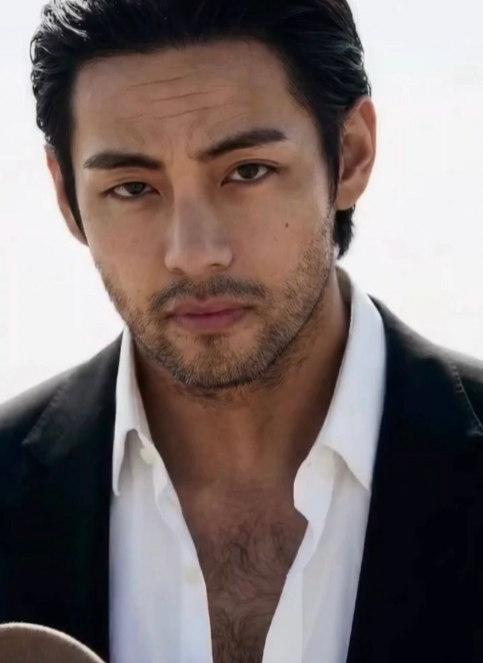 Recent activity shot of Kim Taehyung (V)