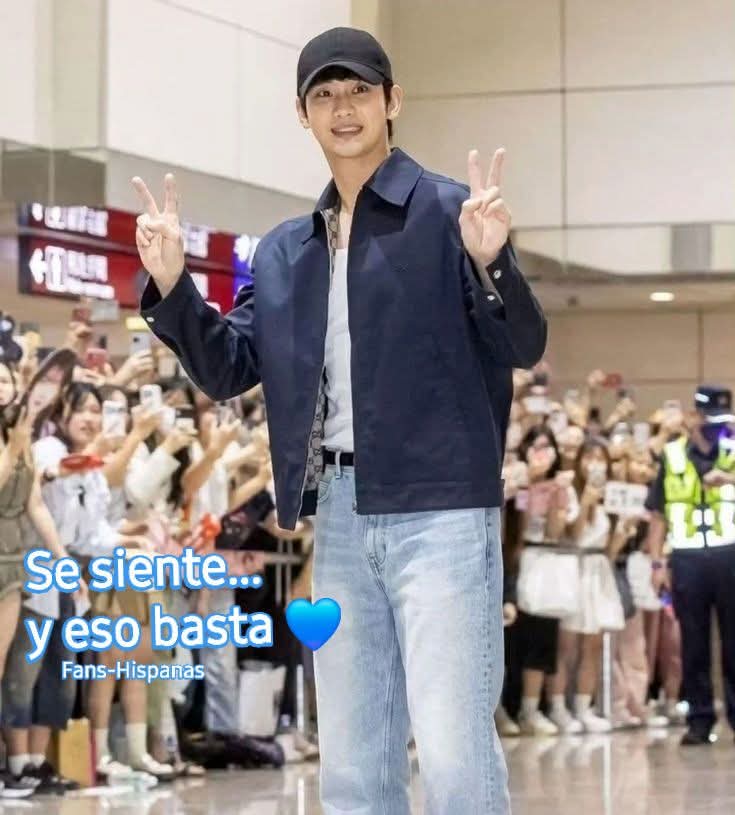 A moment captured by a fan of Kim Soohyun