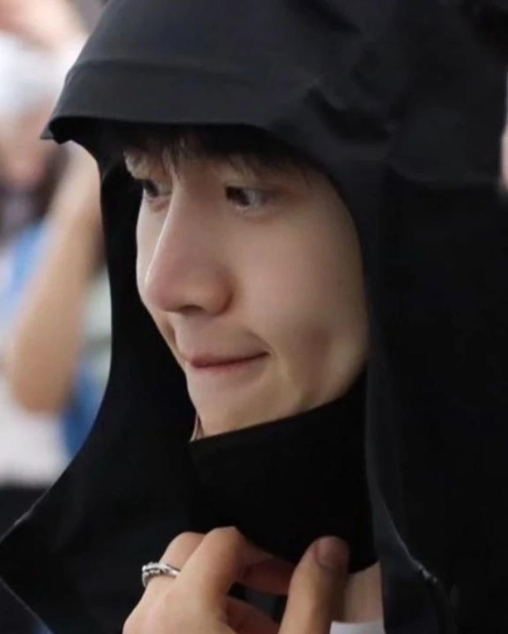 Behind-the-scenes cut of Kim Seonho