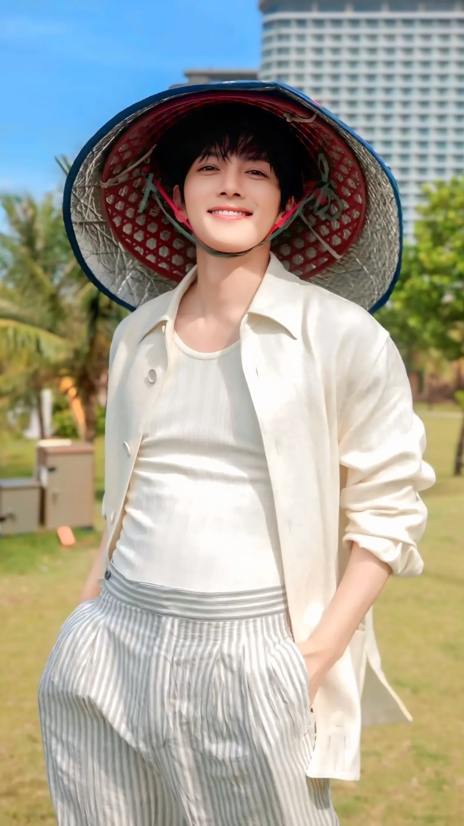 Behind-the-scenes cut of Ji Changwook