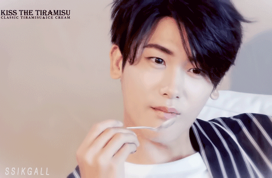 朴炯植的最新照片