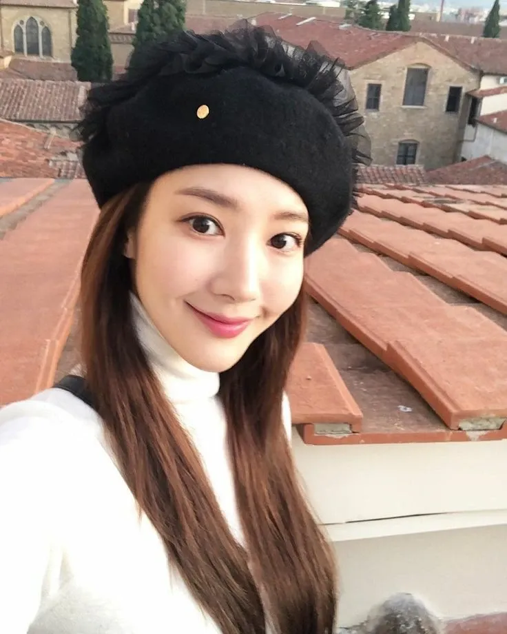 Latest photo of Park Minyoung