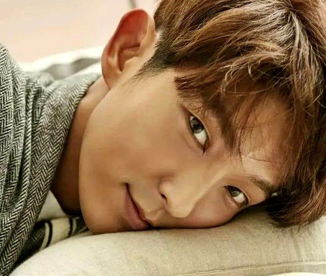 Behind-the-scenes cut of Lee Joongi