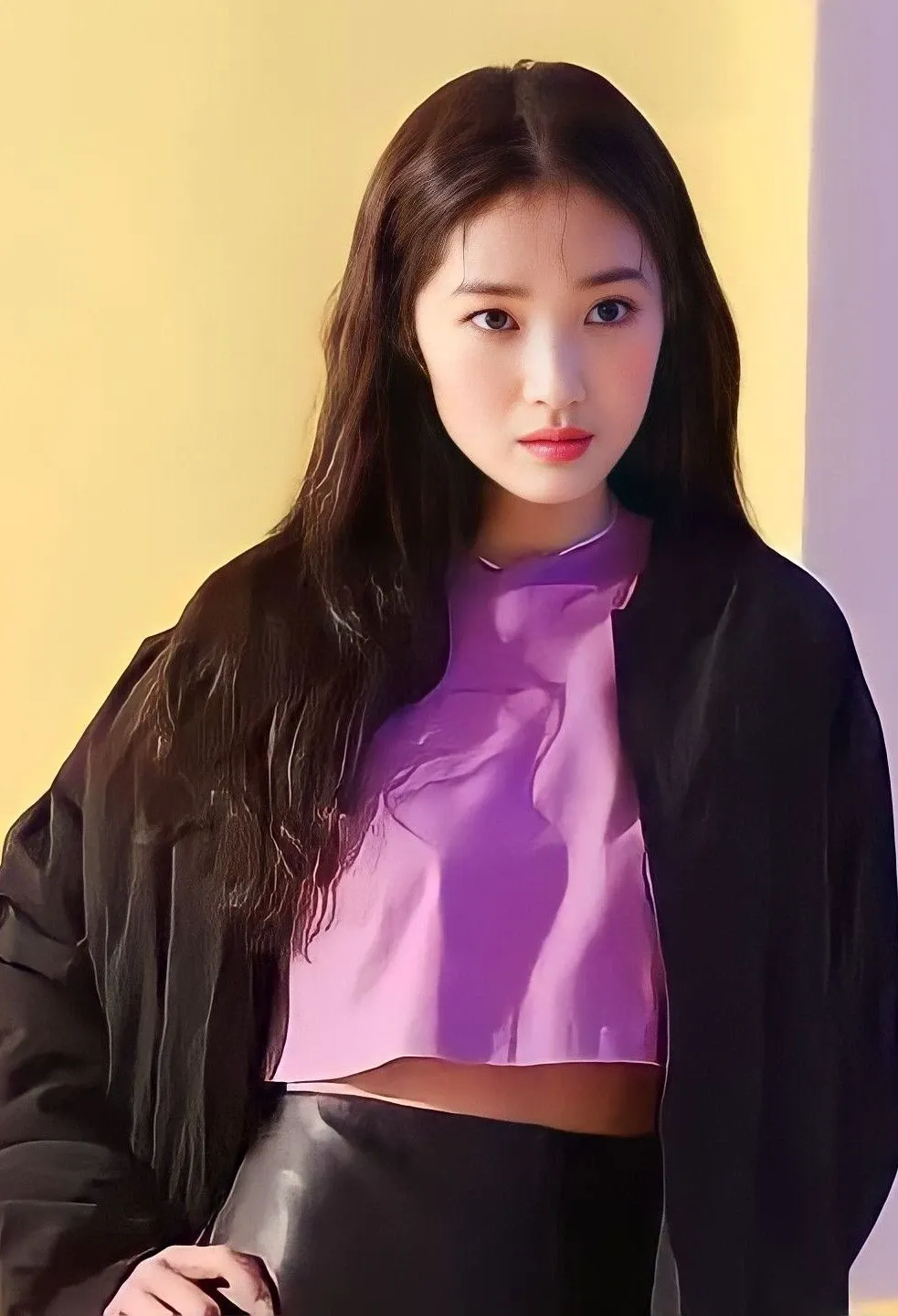 Behind-the-scenes cut of Kim Hyeyoon