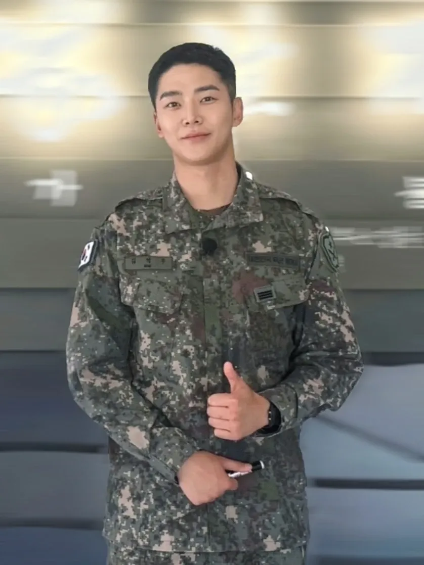 Foto kegiatan terbaru dari Rowoon