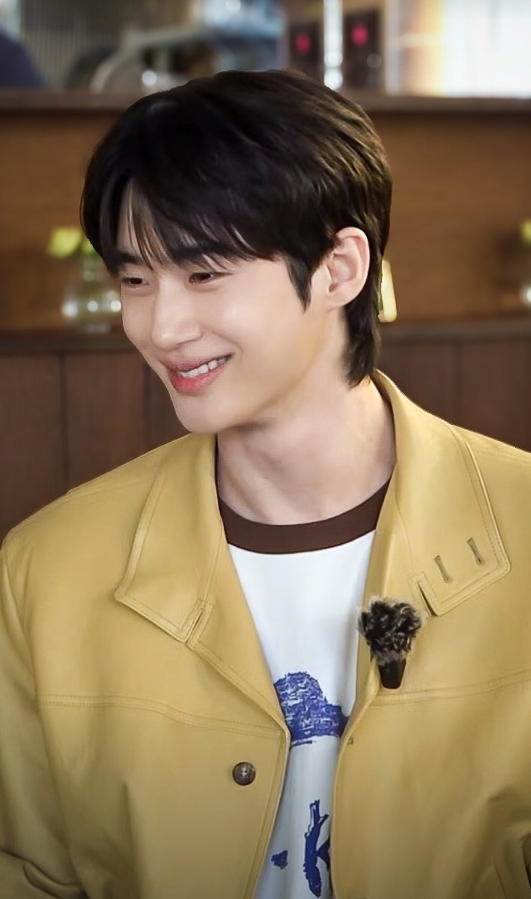 最愛偶像名人粉絲團推薦的邊佑錫背景圖片