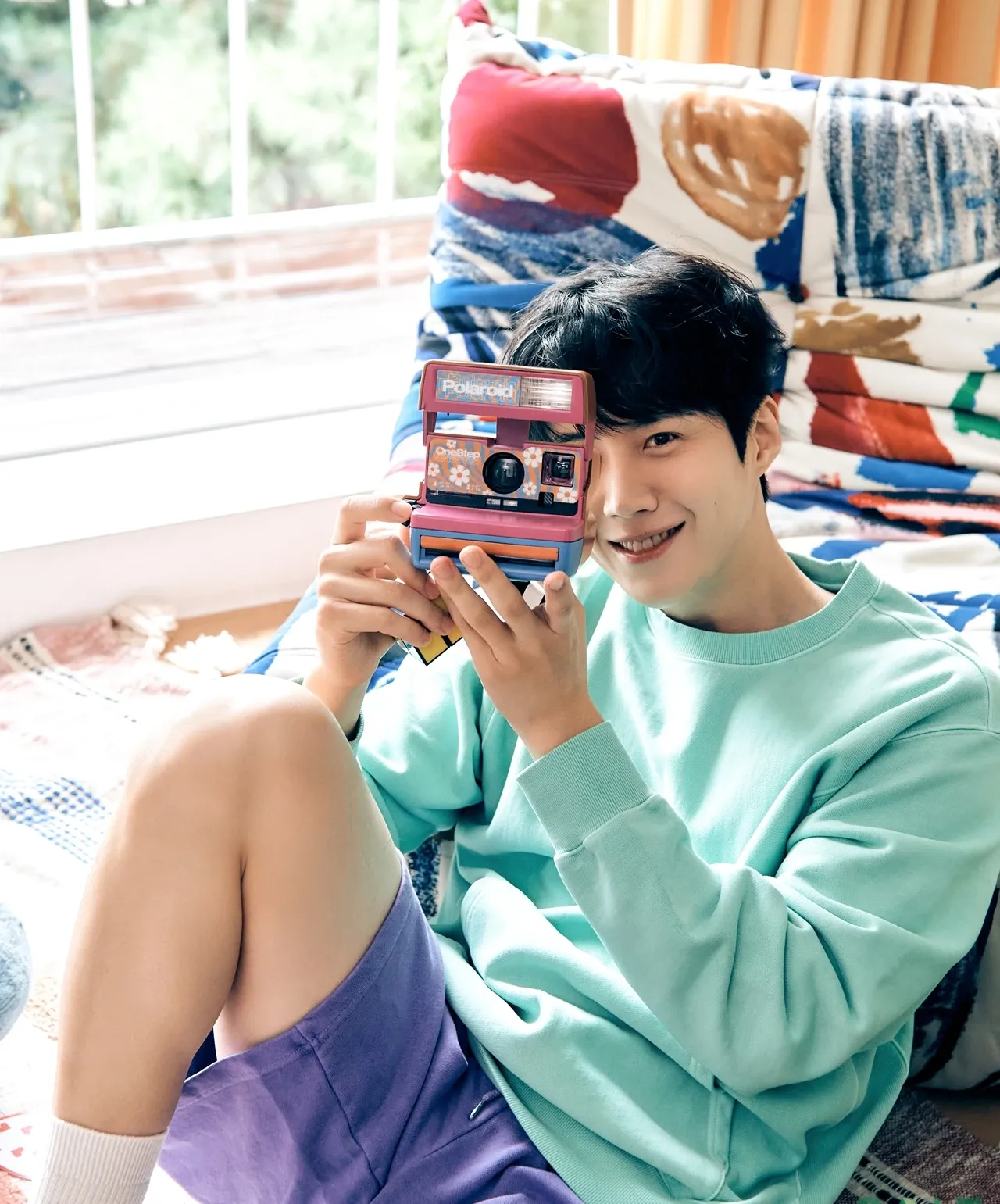 Behind-the-scenes cut of Kim Seonho