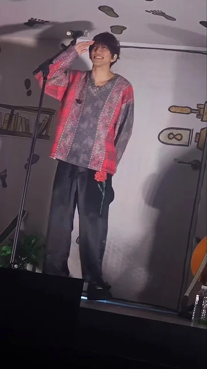 Behind-the-scenes cut of Lee Seungyoon