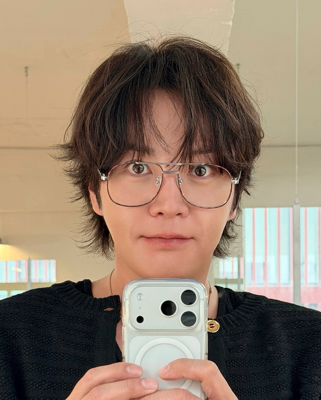 Recent activity shot of Jang Geunsuk