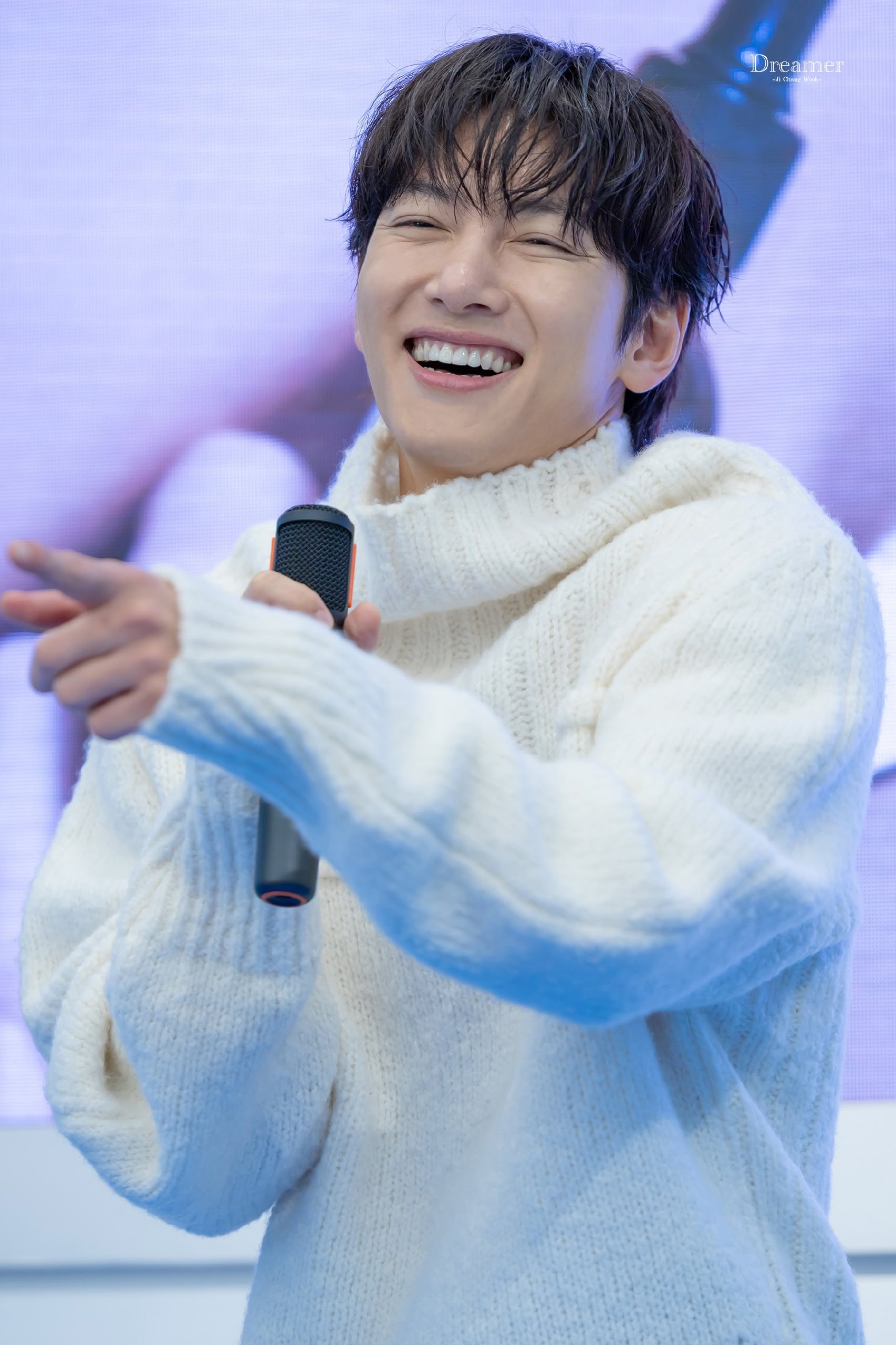 Behind-the-scenes cut of Ji Changwook