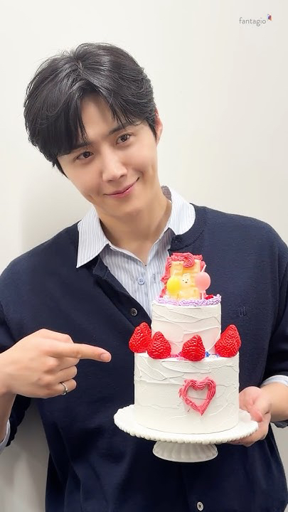 Behind-the-scenes cut of Kim Seonho