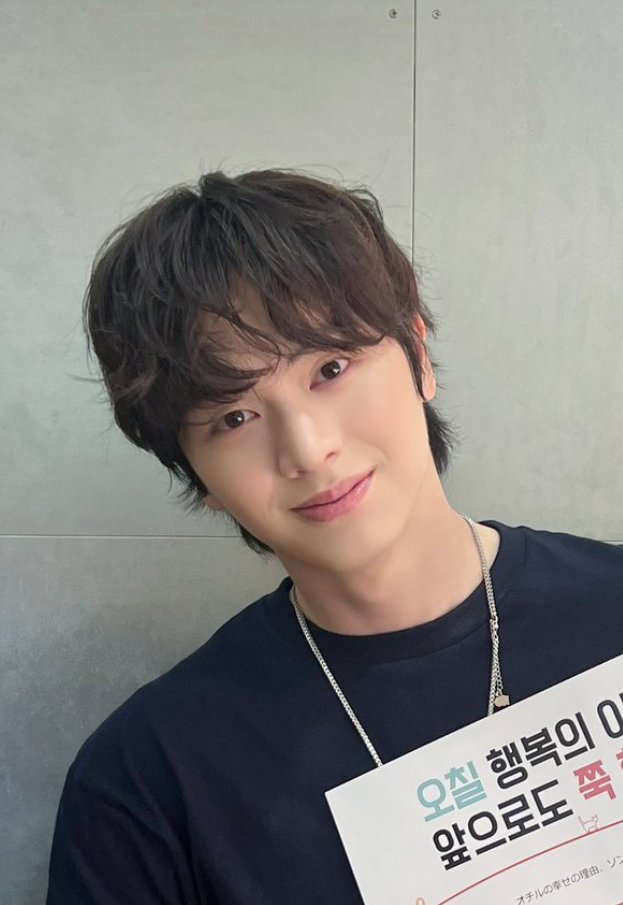 Behind-the-scenes cut of Yook Sungjae