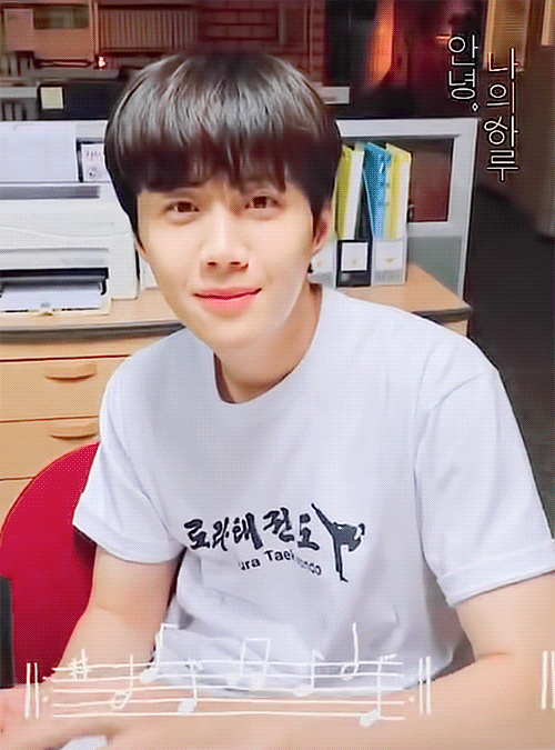 A moment captured by a fan of Kim Seonho
