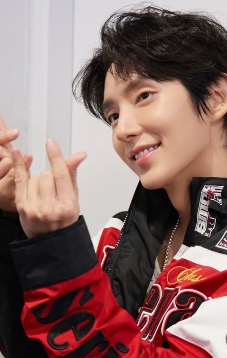 Recent activity shot of Lee Joongi