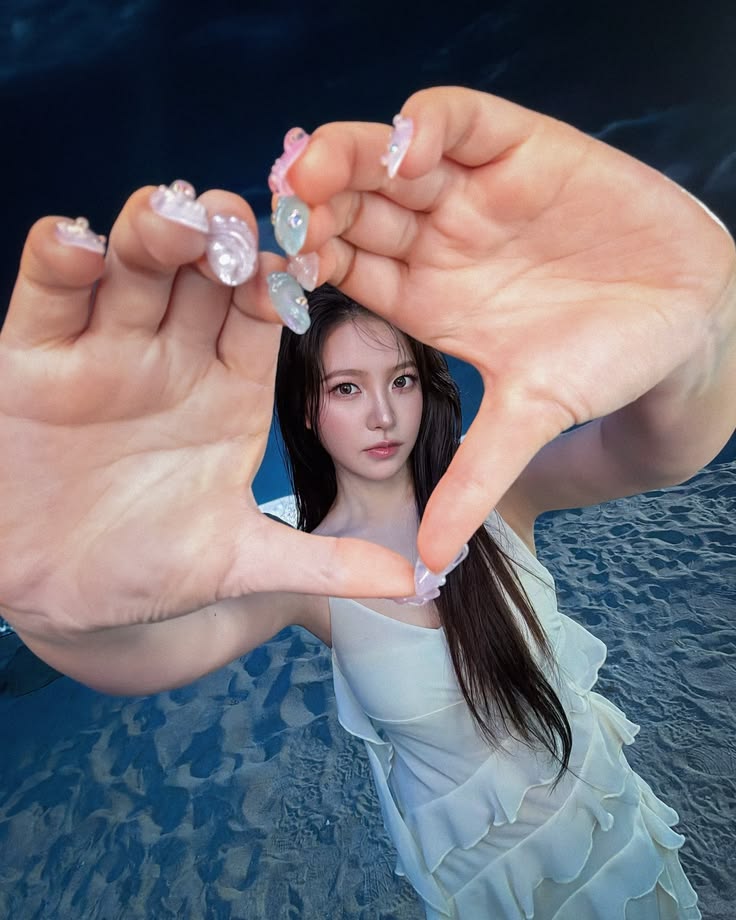 Recent activity shot of Yeri (1999)