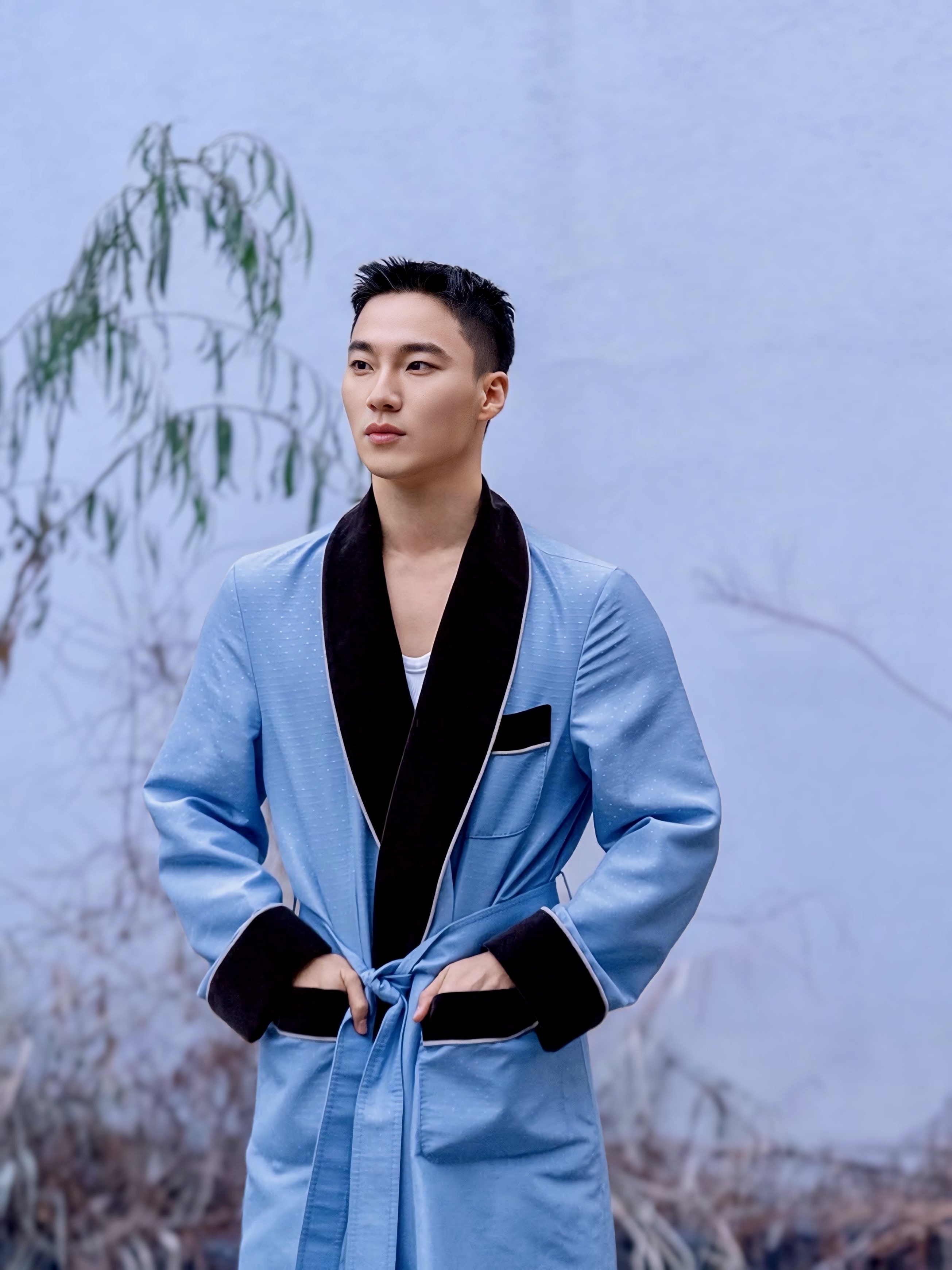 Behind-the-scenes cut of Lee Hongnae