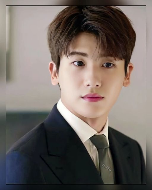 Latest photo of Park Hyungsik