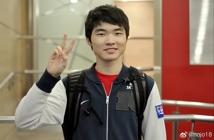 Hottest celeb community feed today