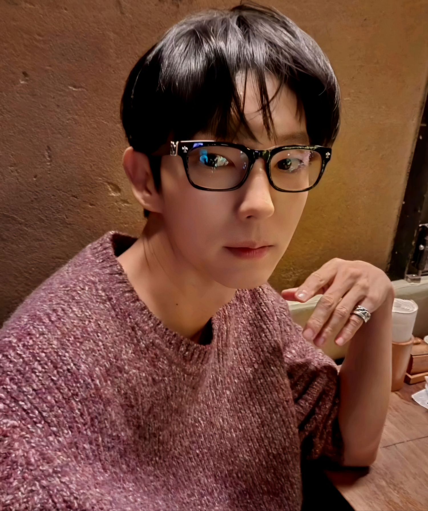 Behind-the-scenes cut of Lee Joongi