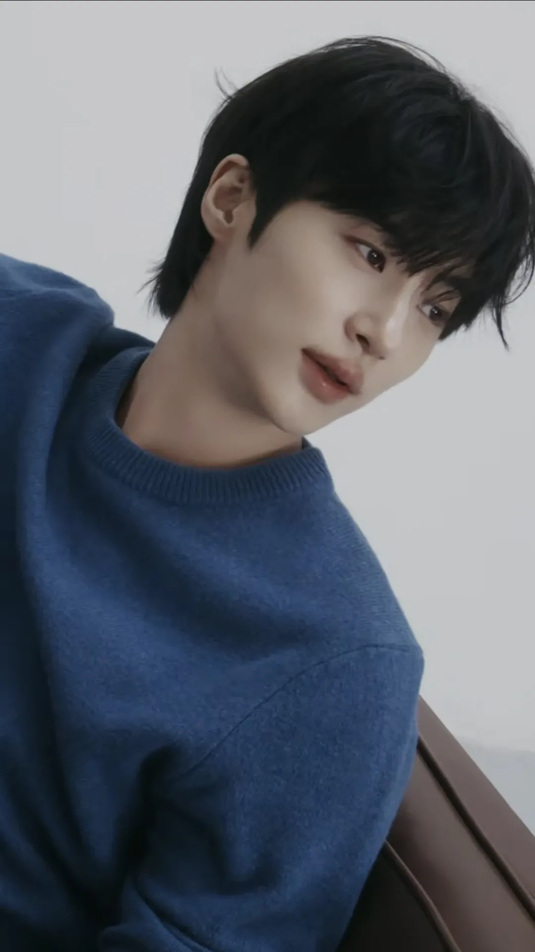 Emotional wallpaper shared by fans for Byeon Wooseok