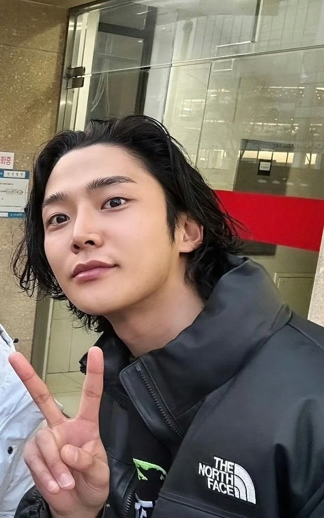 Foto kegiatan terbaru dari Rowoon